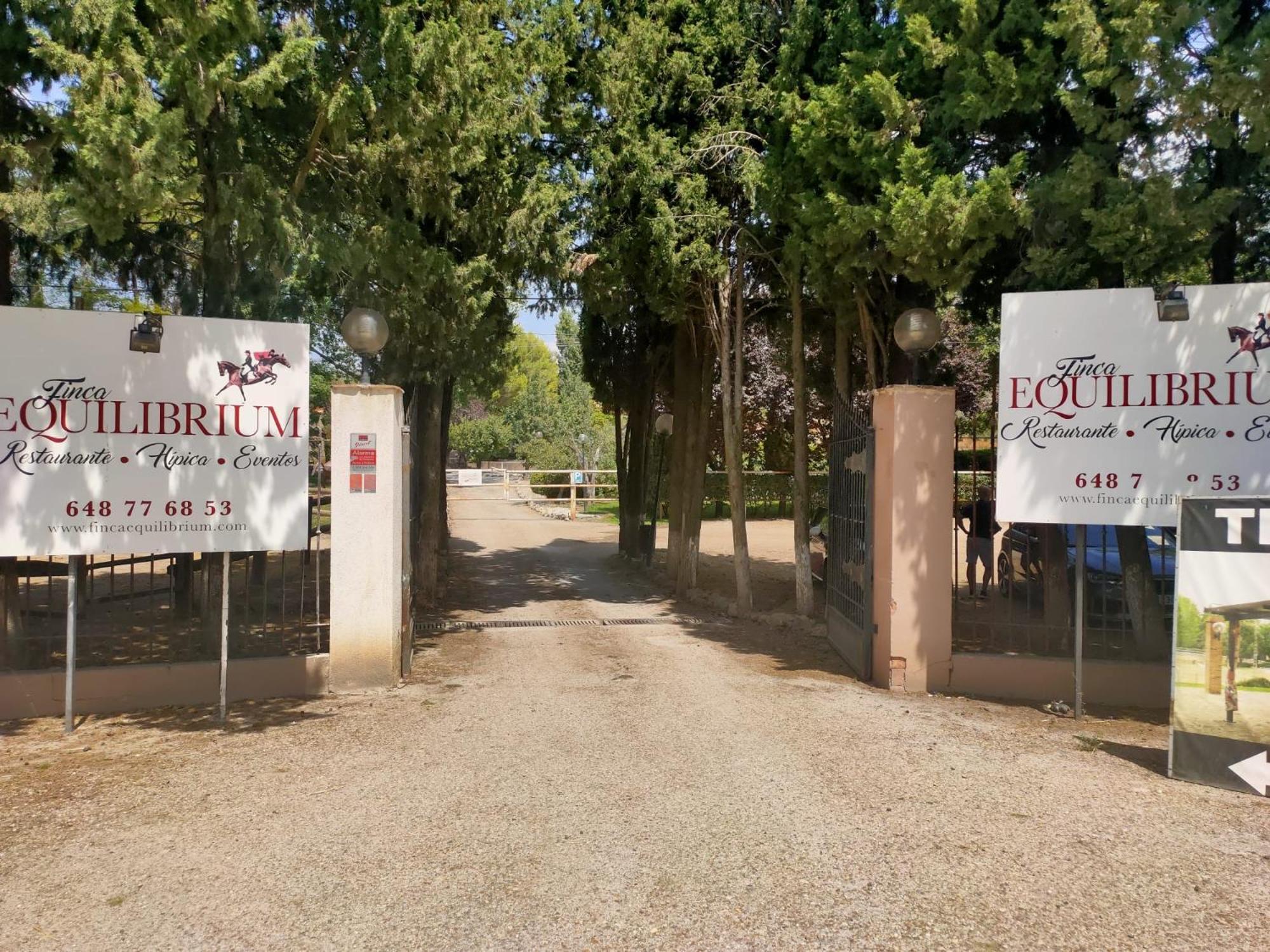Bungalow Golosina Torrelaguna Buitenkant foto
