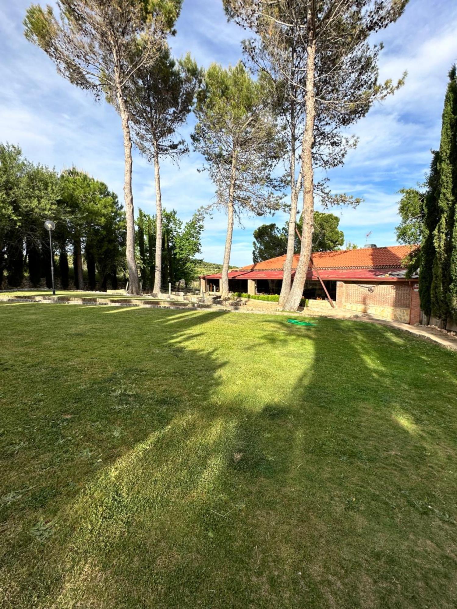 Bungalow Golosina Torrelaguna Buitenkant foto