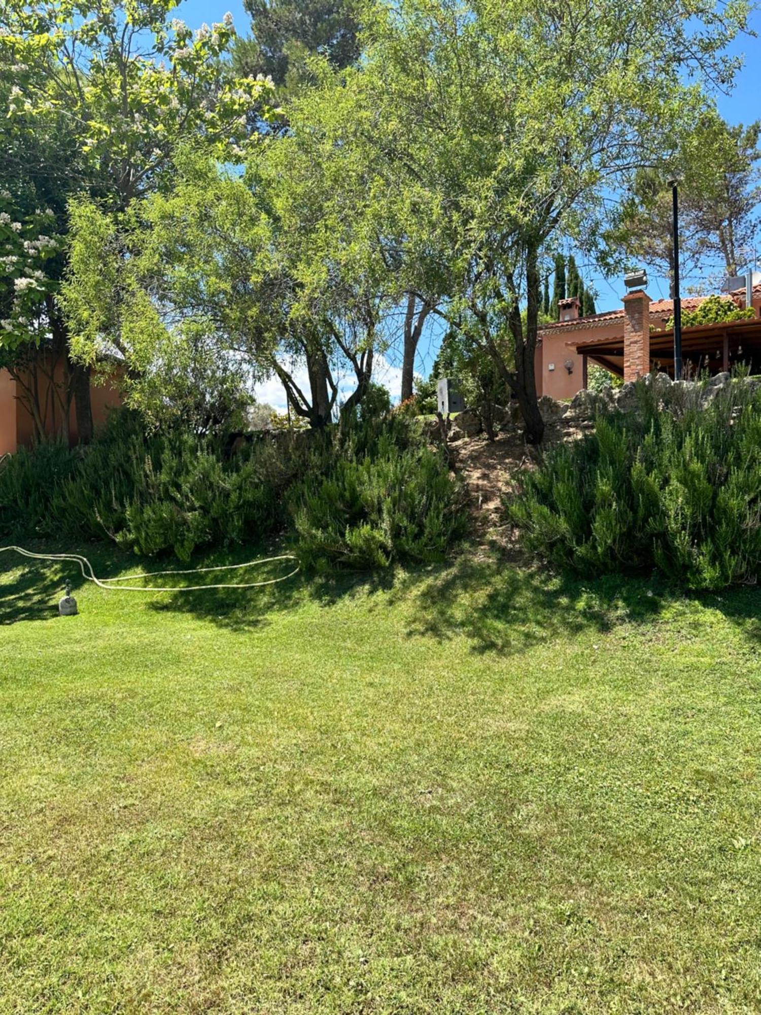 Bungalow Golosina Torrelaguna Buitenkant foto